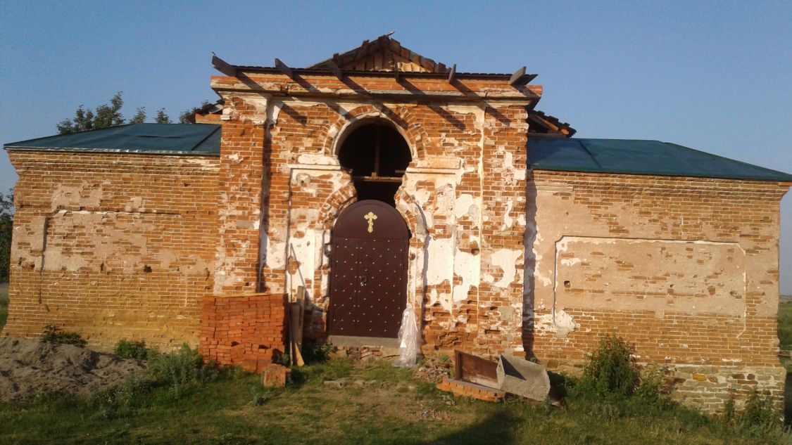 Церковь Сергия Радонежского, Урукуль (Кунашакский район, Челябинская область). фасады, Установлена новая красивая дверь на западном входе