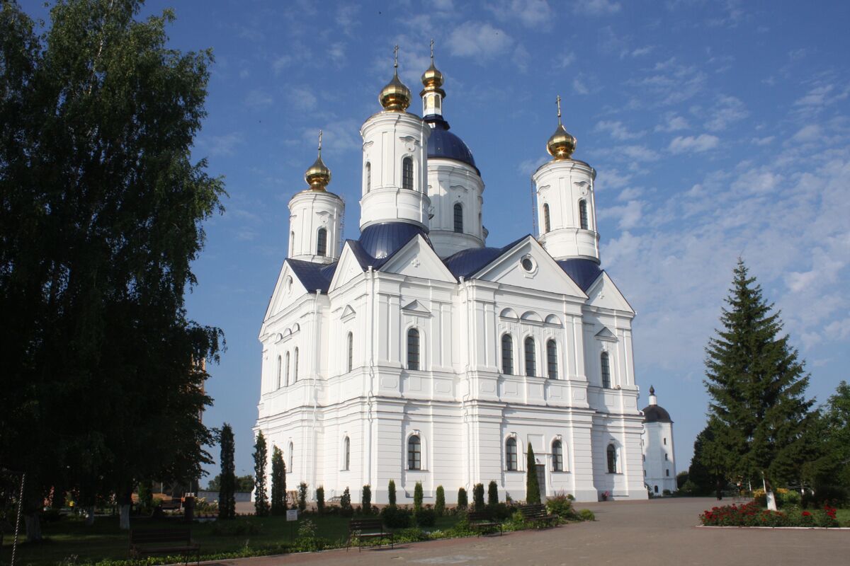 Свенский Успенский монастырь. Собор Успения Пресвятой Богородицы (новый), Супонево (Брянский район, Брянская область). фасады