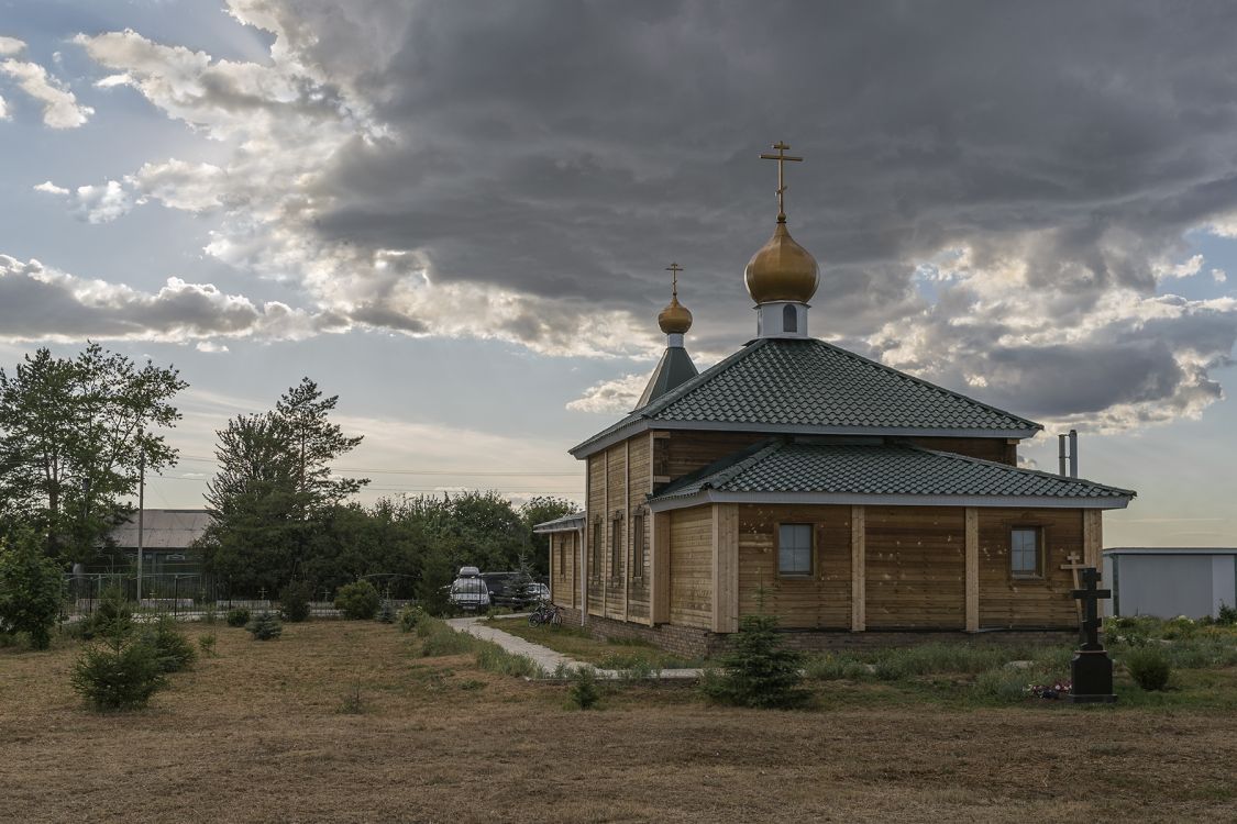 Белозёрки. Церковь Серафима Саровского. фасады