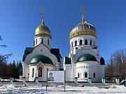 Церковь Пантелеимона Целителя в Щербинках, Вид с востока, справа церковь Иоанна Кронштадтского, Нижний Новгород, Нижний Новгород, город, Нижегородская область