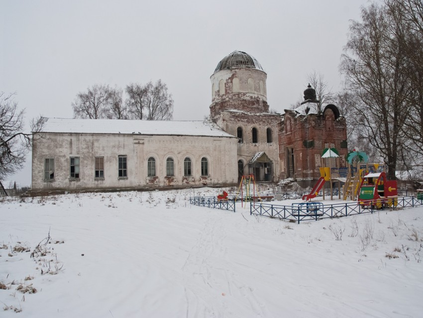 Церковь Троицы Живоначальной, Лукино (Сандовский район, Тверская область). общий вид в ландшафте