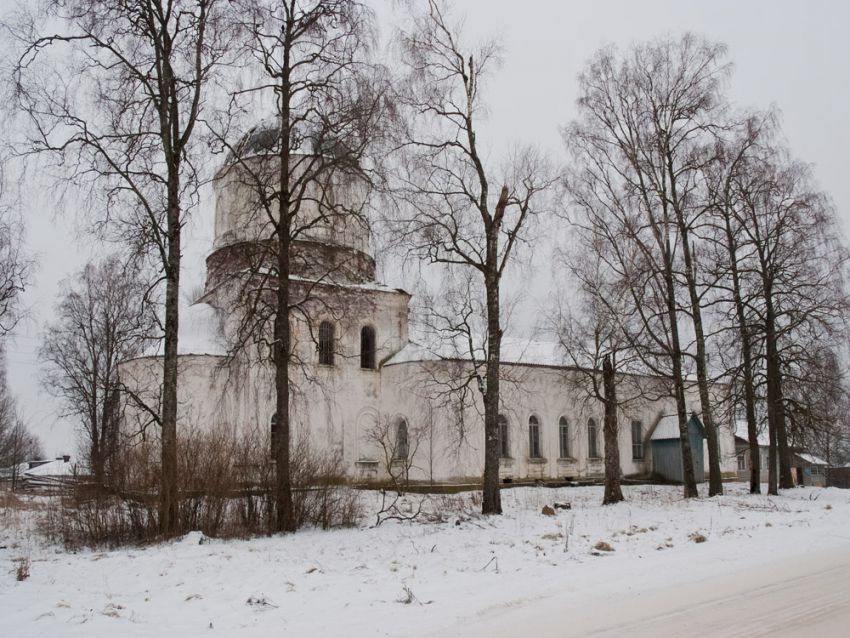 Церковь Троицы Живоначальной, Лукино (Сандовский район, Тверская область). общий вид в ландшафте