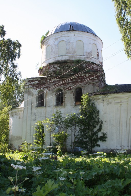 Лукино. Церковь Троицы Живоначальной. фасады