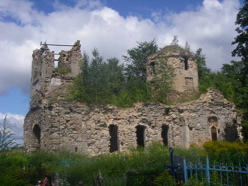 Церковь Троицы Живоначальной, Красиковщина (Псковский район, Псковская область). фасады