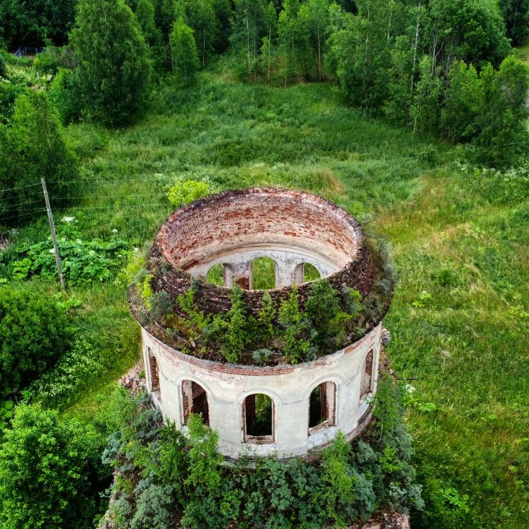 Сурушино. Церковь Казанской иконы Божией Матери. общий вид в ландшафте