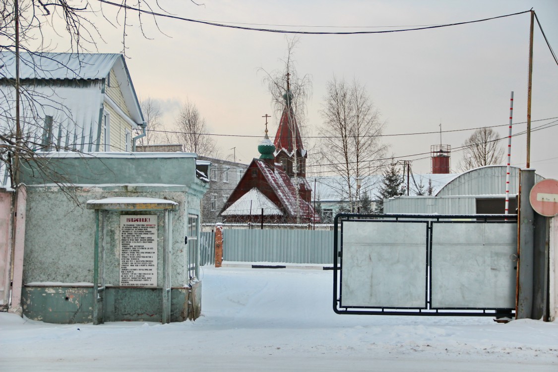 Церковь Иоанна Кронштадтского при ФКУ ИК-1 в Очапках, Ярославль (Ярославль, город, Ярославская область). общий вид в ландшафте