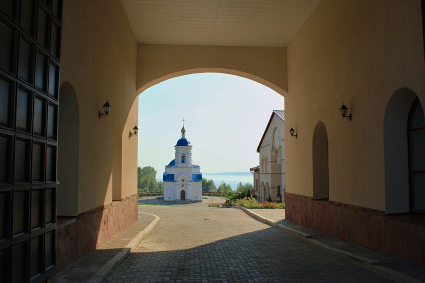 Богородичный Казанский мужской монастырь. Надвратная колокольня, Винновка (Ставропольский район, Самарская область). дополнительная информация