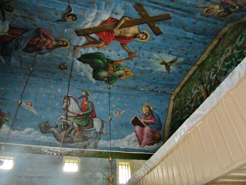 Церковь Николая Чудотворца (нижняя), Среднее Водяное (Раховский район, Украина, Закарпатская область). интерьер и убранство