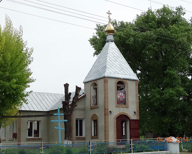 Бугское. Церковь Михаила Архангела. общий вид в ландшафте