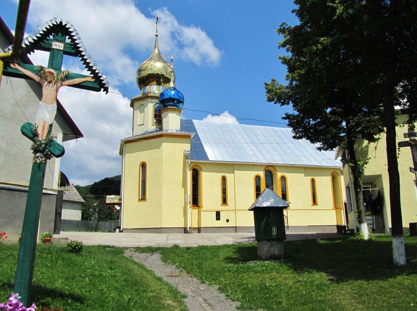 Александровка. Церковь Параскевы Пятницы. фасады, вид с юго-запада