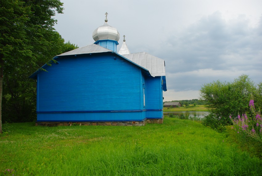Старообрядческая моленная Покрова Пресвятой Богородицы и Николая Чудотворца, Фольварк (Краславский край, Латвия). фасады