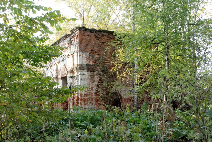 Церковь Благовещения Пресвятой Богородицы, Шестаково (Слободской район, Кировская область). фасады, Вид с востока, апсида полностью утрачена.