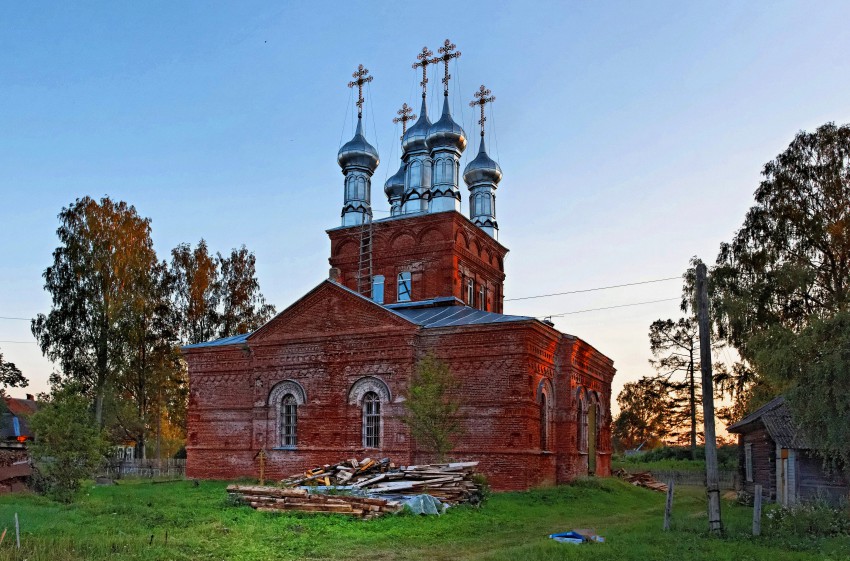 Спасский Пальцевский женский монастырь. Церковь Спаса Нерукотворного Образа, Пальцево (Рамешковский район, Тверская область). общий вид в ландшафте
