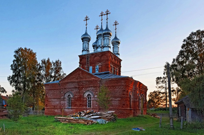 Пальцево. Спасский Пальцевский женский монастырь. Церковь Спаса Нерукотворного Образа. общий вид в ландшафте