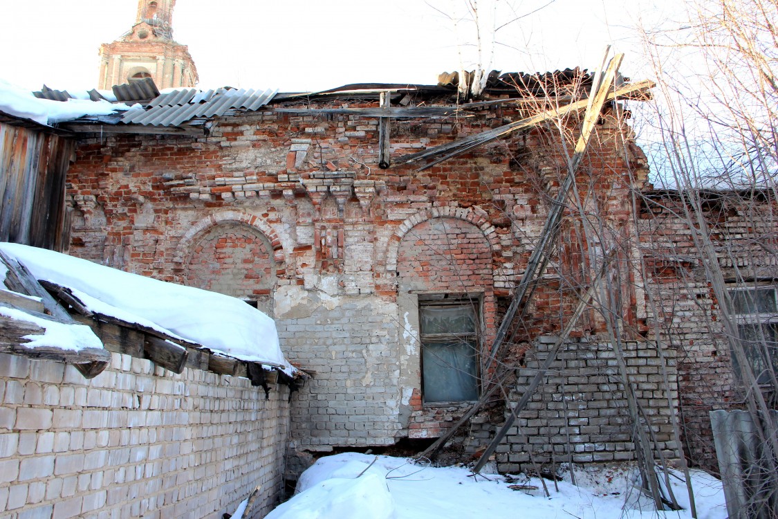 Церковь Троицы Живоначальной, Орлов (Орловский район, Кировская область). фасады, Южный фасад холодного храма