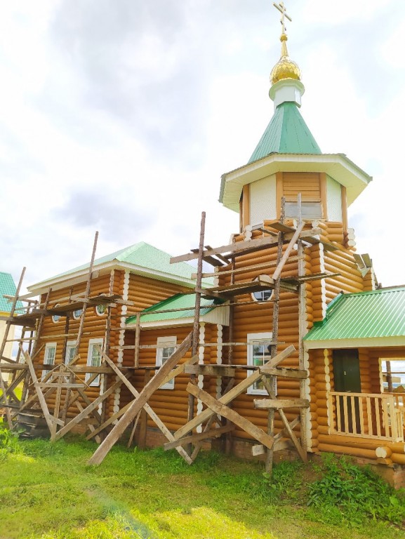 Церковь Воздвижения Креста Господня, Сергино (Балезинский район, Республика Удмуртия). фасады