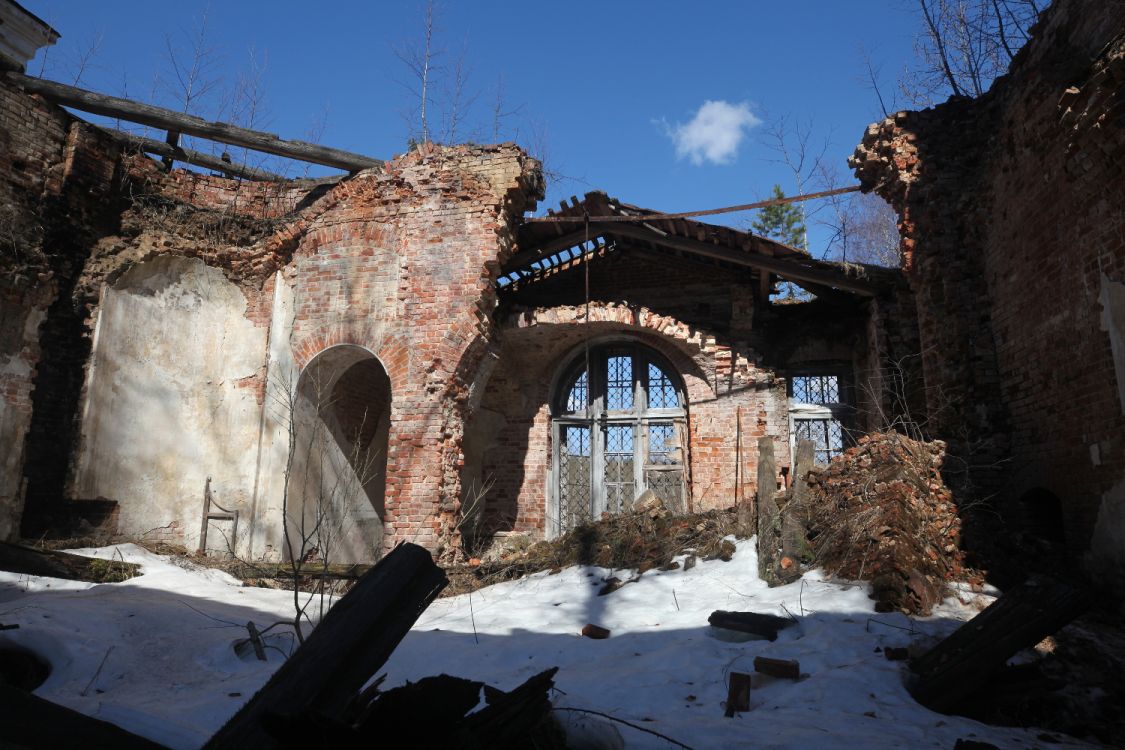 Церковь Троицы Живоначальной, Мостище, урочище (Галичский район, Костромская область). интерьер и убранство