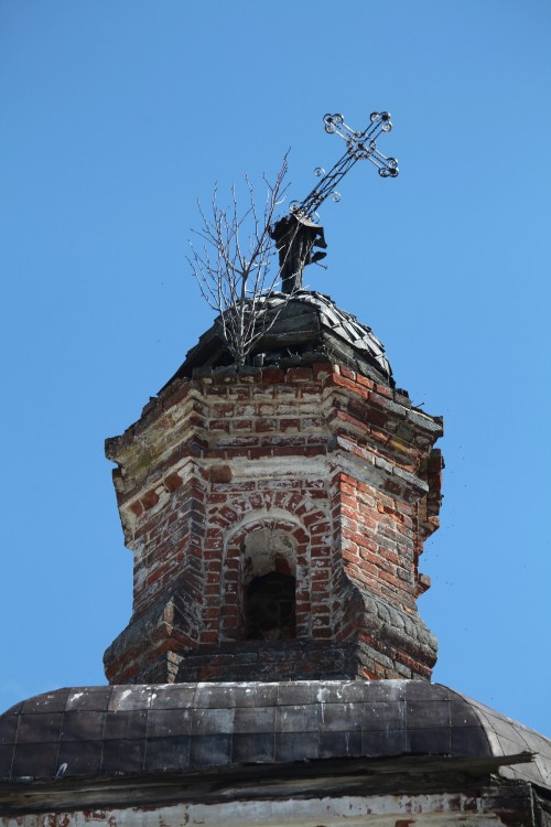 Церковь Троицы Живоначальной, Мостище, урочище (Галичский район, Костромская область). архитектурные детали