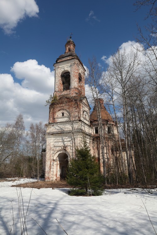 Церковь Троицы Живоначальной, Мостище, урочище (Галичский район, Костромская область). фасады