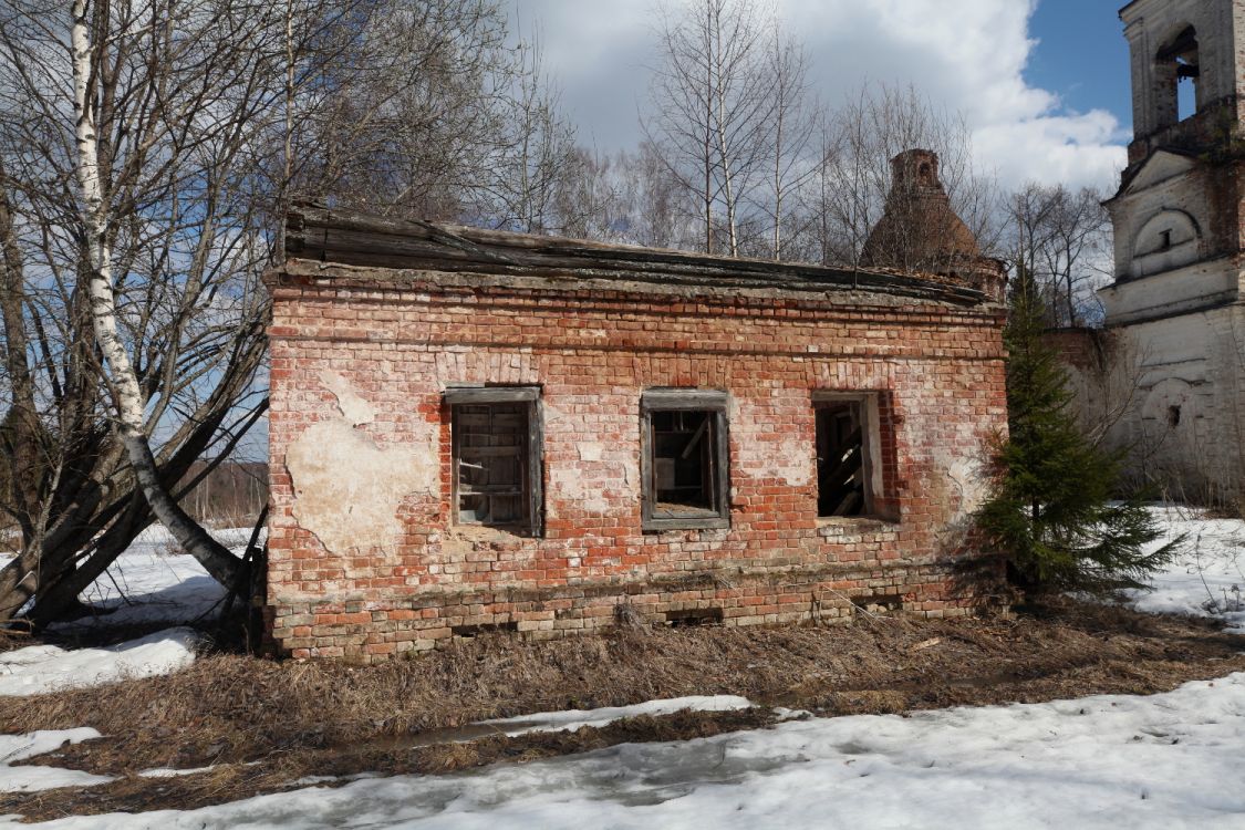 Церковь Троицы Живоначальной, Мостище, урочище (Галичский район, Костромская область). архитектурные детали, Сторожка