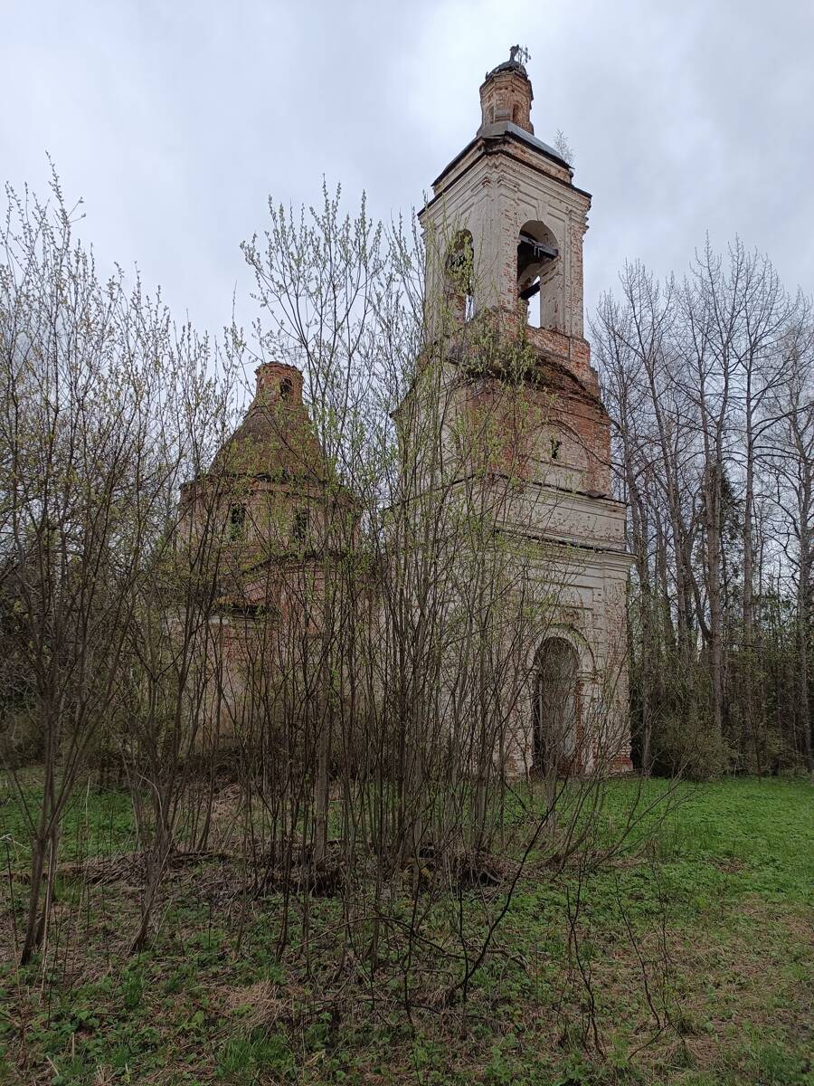 Церковь Троицы Живоначальной, Мостище, урочище (Галичский район, Костромская область). фасады
