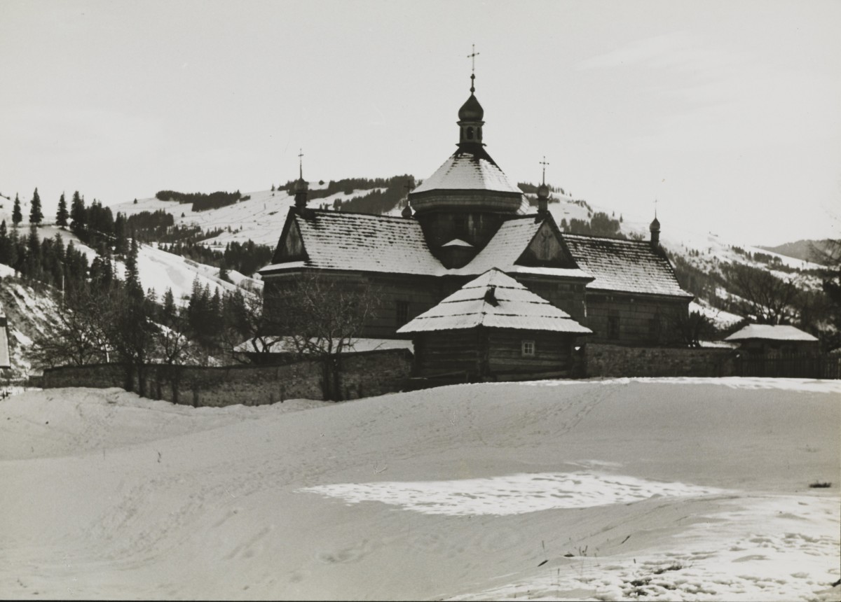 Верховина. Церковь Успения Пресвятой Богородицы. архивная фотография, Фото 1930-1939 гг. Польская электронная библиотека https://polona.pl/item/zabie-slupiejska-cerkiew,NTE2MjM1MjA/0/#info:metadata