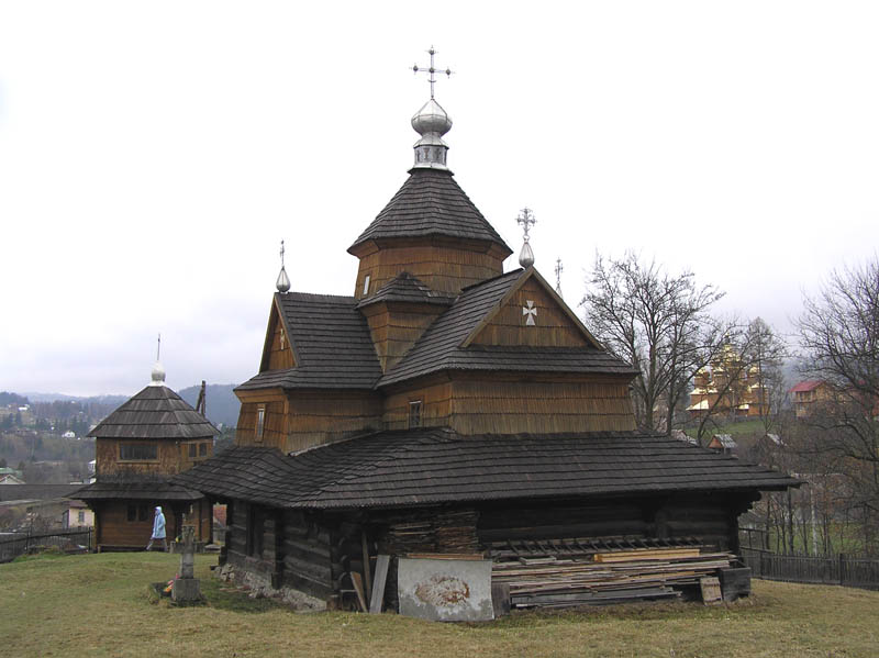 Церковь Рождества Пресвятой Богородицы, Ворохта (Надворнянский район, Украина, Ивано-Франковская область). фасады