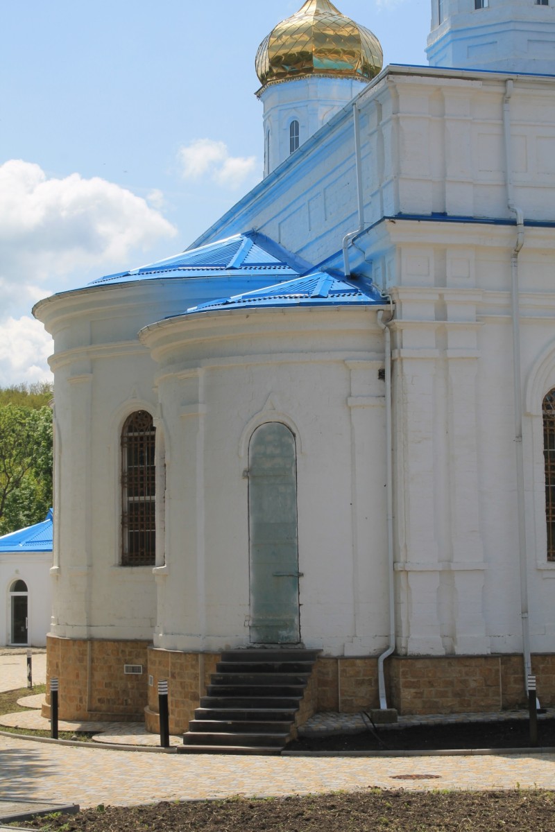 Церковь Димитрия Солунского, Калиновское (Александровский район, Ставропольский край). архитектурные детали