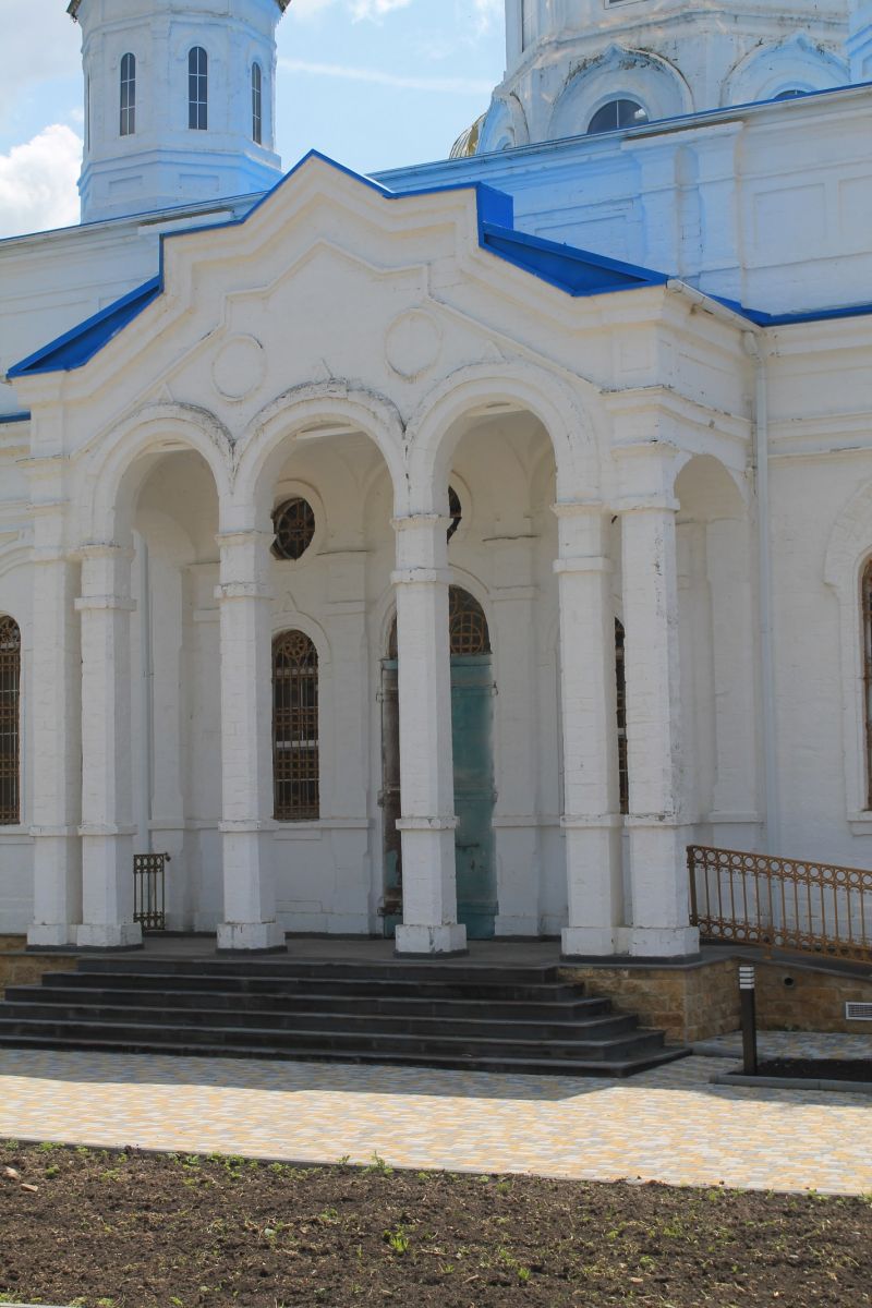 Церковь Димитрия Солунского, Калиновское (Александровский район, Ставропольский край). архитектурные детали
