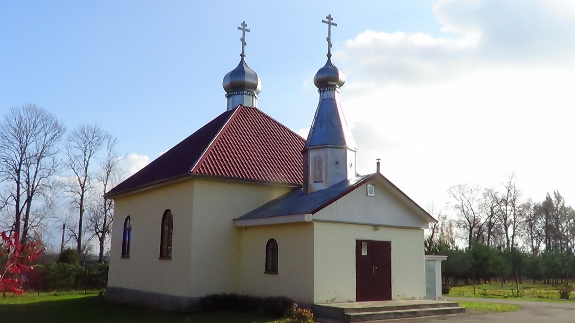 Красный Берег. Церковь Георгия Победоносца. общий вид в ландшафте