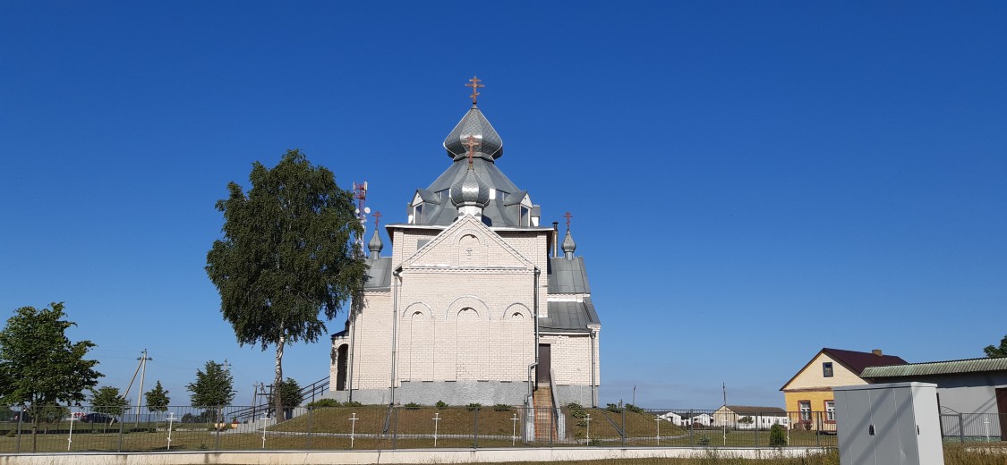 Церковь Успения Пресвятой Богородицы, Узнаж (Светлогорский район, Беларусь, Гомельская область). фасады