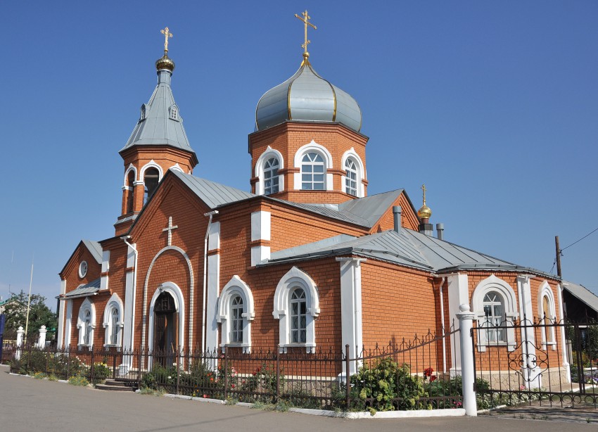 Переволоцкий. Церковь Богоявления Господня. фасады