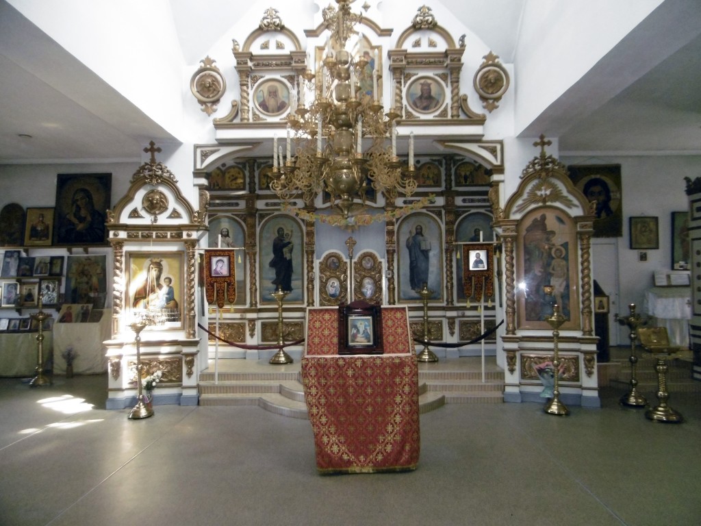 Церковь Богоявления Господня, Переволоцкий (Переволоцкий район, Оренбургская область). интерьер и убранство, Убранство церкви с главным иконостасом
