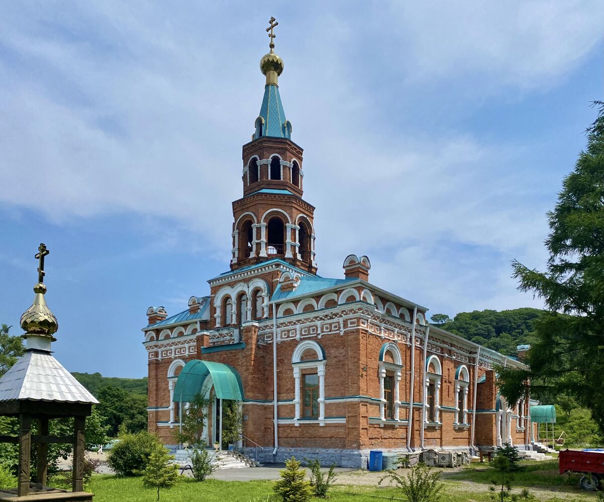 Раздольненский Казанский женский монастырь. Церковь Казанской иконы Божией Матери, Раздольное (Надеждинский район, Приморский край). фасады, Вид с юго-запада