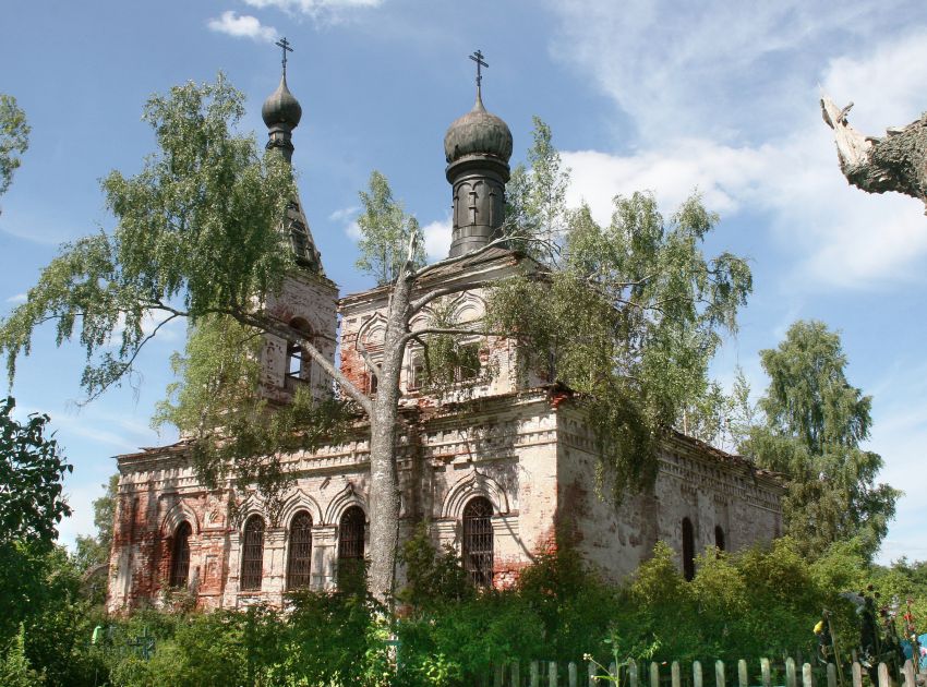 Храм Воздвижения Креста в Тверской области