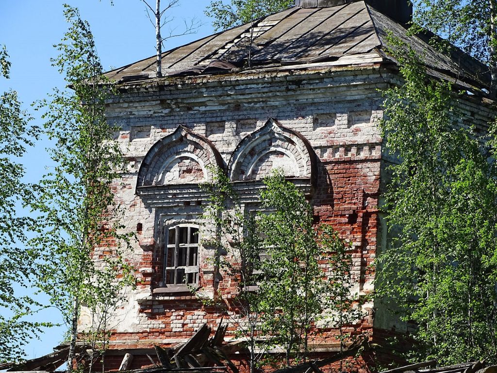 Церковь Воздвижения Креста Господня, Пожарье (Сандовский район, Тверская область). архитектурные детали