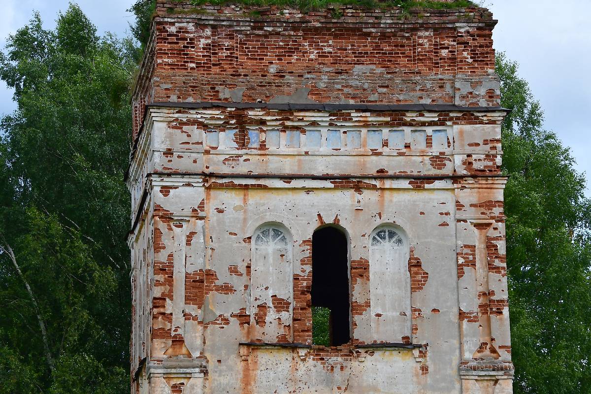 архитектурные детали. Колокольня церкви Покрова Пресвятой Богородицы, Чистая Дуброва (Весьегонский район, Тверская область)