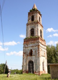 Чистая Дуброва. Колокольня церкви Покрова Пресвятой Богородицы