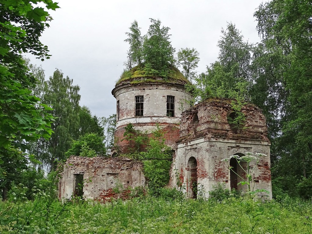 Устровка. Церковь Покрова Пресвятой Богородицы. фасады