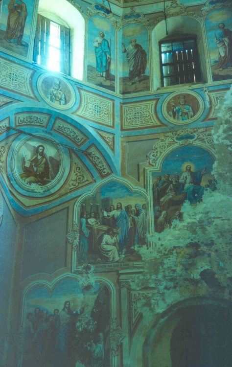 Церковь Успения Пресвятой Богородицы, Залужье (Сандовский район, Тверская область). интерьер и убранство, 1994