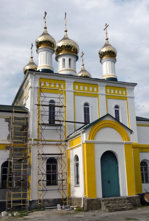 Церковь Николая Чудотворца в Аютинском, Шахты (Шахты, город, Ростовская область). документальные фотографии, Южный фасад основного объема храма