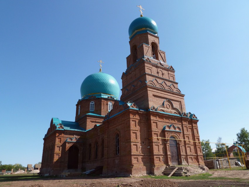 Кандабулак. Церковь Троицы Живоначальной. фасады