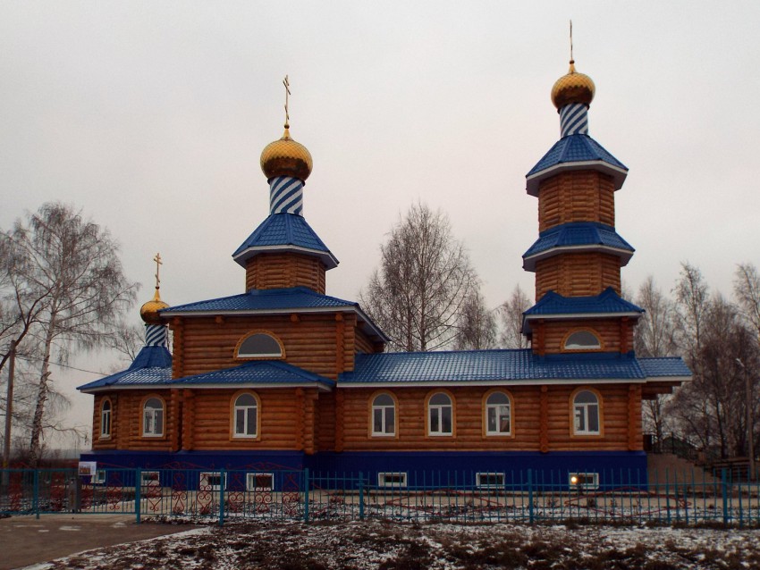 Церковь Димитрия Солунского, Ленино (Новошешминский район, Республика Татарстан). фасады