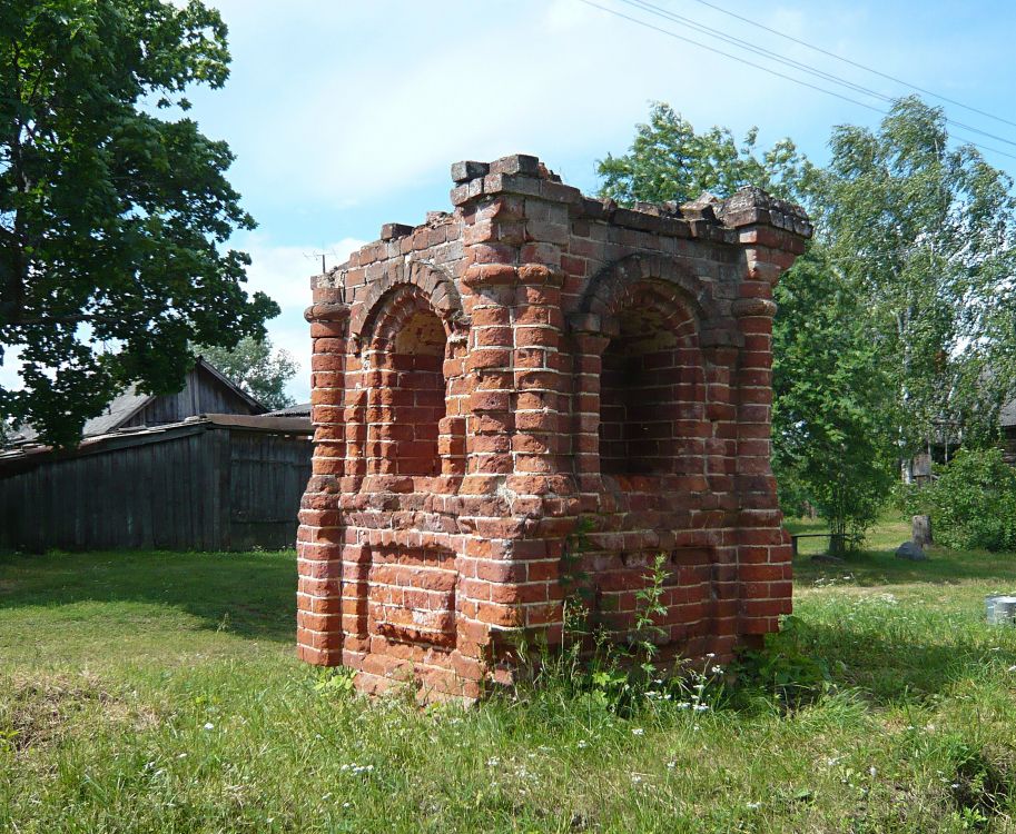 Гари. Неизвестная часовня. фасады