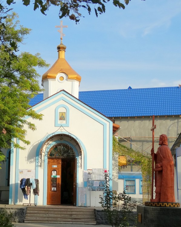 Затока. Церковь Владимира равноапостольного. общий вид в ландшафте