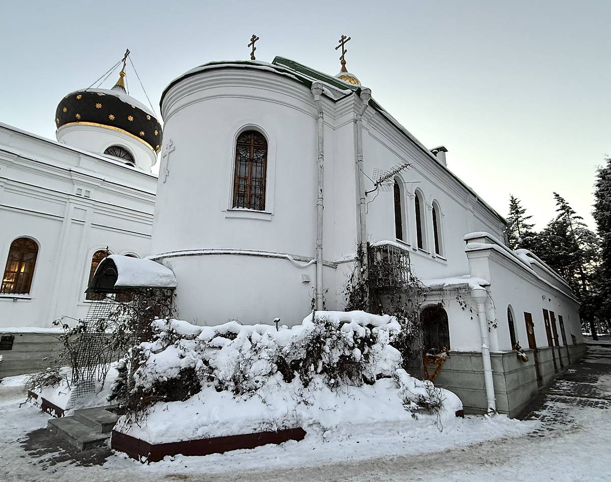 Вид с юго-востока, фасады. Крестильный храм Иоанна Предтечи, Минск (Минск, город, Беларусь, Минская область)