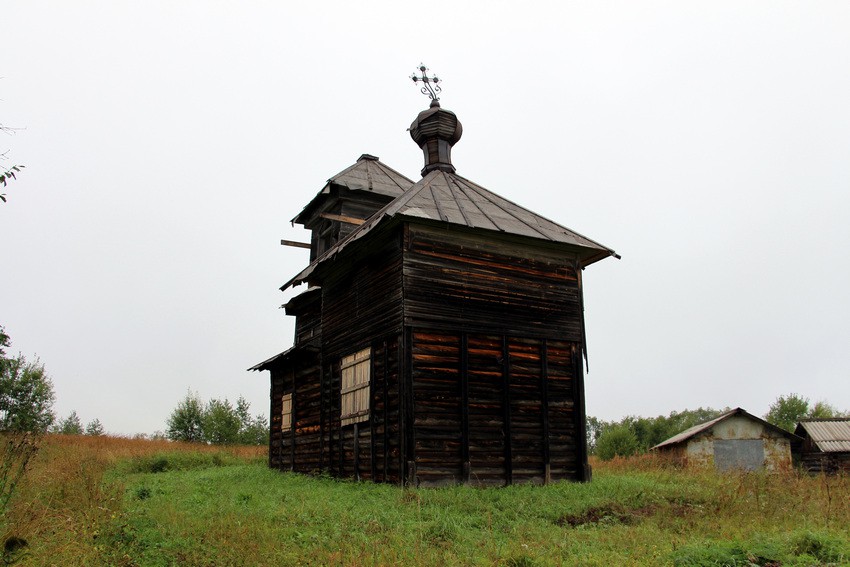 Часовня Сошествия Святого Духа, Осиновская (Шенкурский район, Архангельская область). фасады
