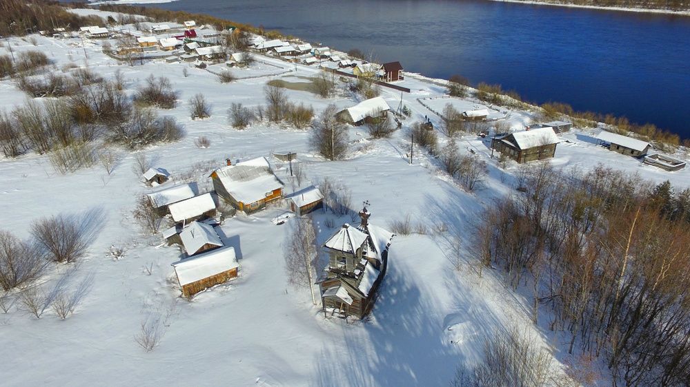 Осиновская. Часовня Сошествия Святого Духа. общий вид в ландшафте