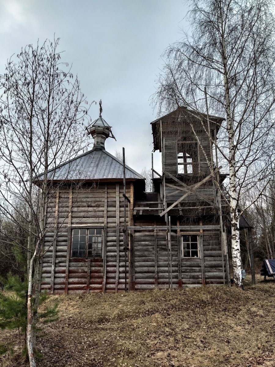 Часовня Сошествия Святого Духа, Осиновская (Шенкурский район, Архангельская область). фасады