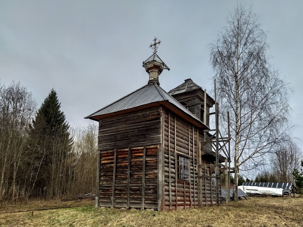 Часовня Сошествия Святого Духа, Осиновская (Шенкурский район, Архангельская область). фасады